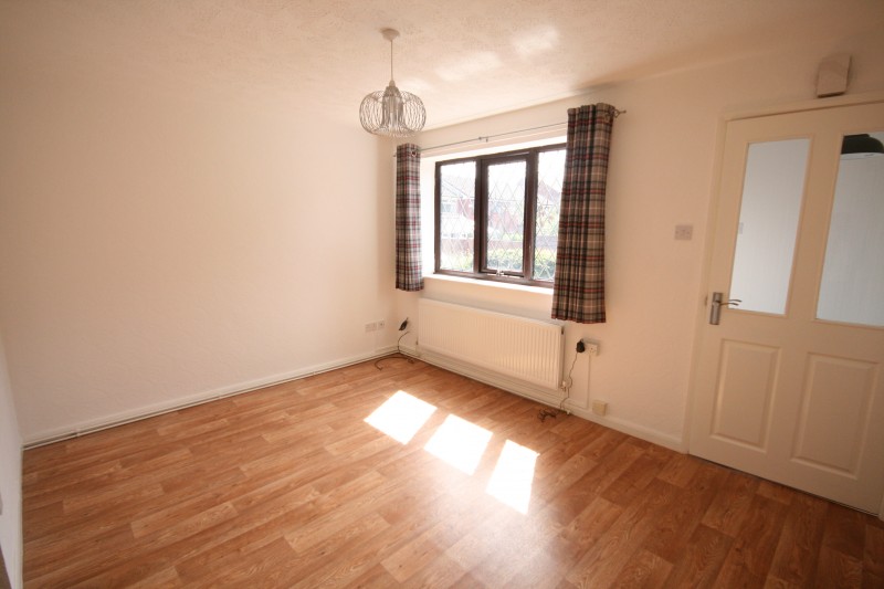 Alders Court, Oldham - Photo 2