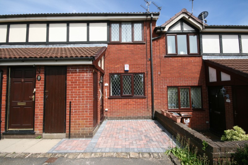 Alders Court, Oldham - Photo 11