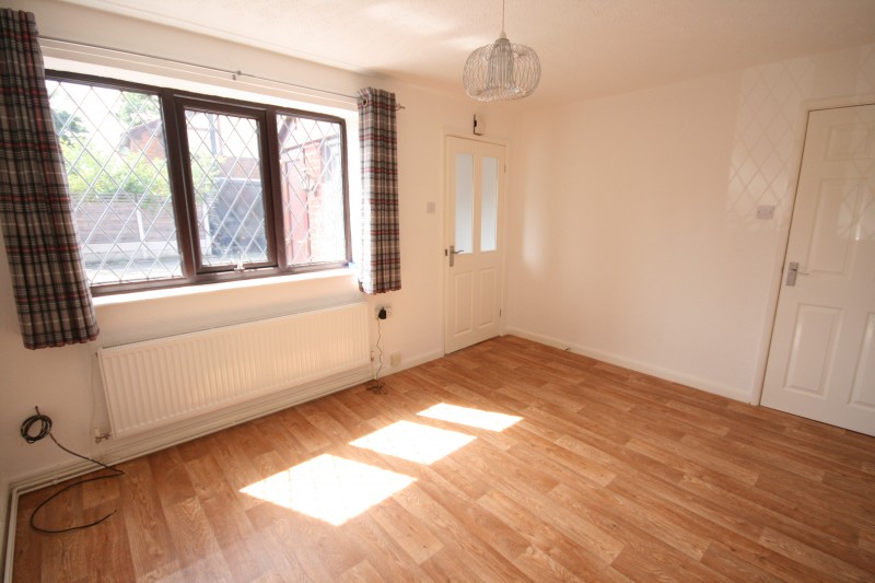 Alders Court, Oldham - Photo 3